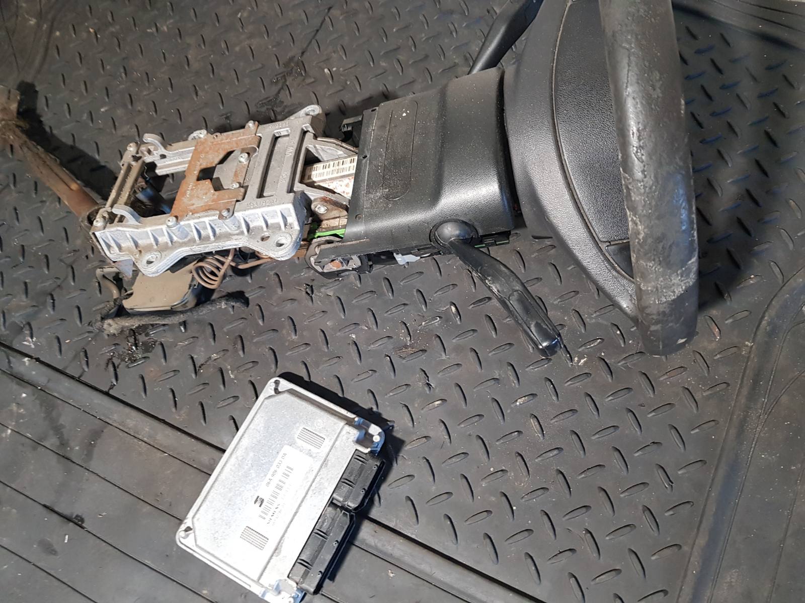 Κολώνα Τιμονιού (05113521) Seat Toledo ’06 Προσφορά