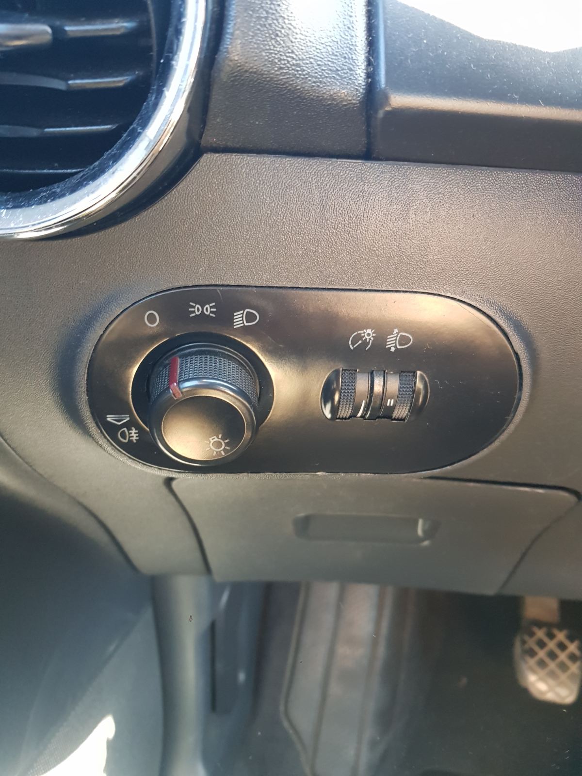Διακόπτης Φώτων Seat Ibiza ’03 Προσφορά