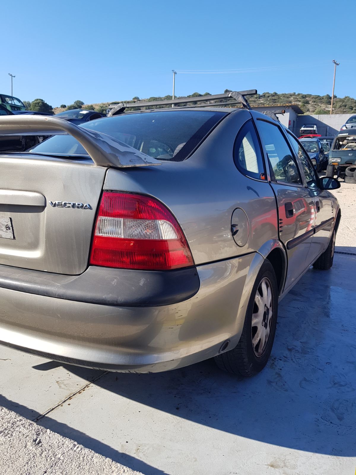 Πορτάκι Ρεζερβουάρ Opel Vectra ’96 Προσφορά