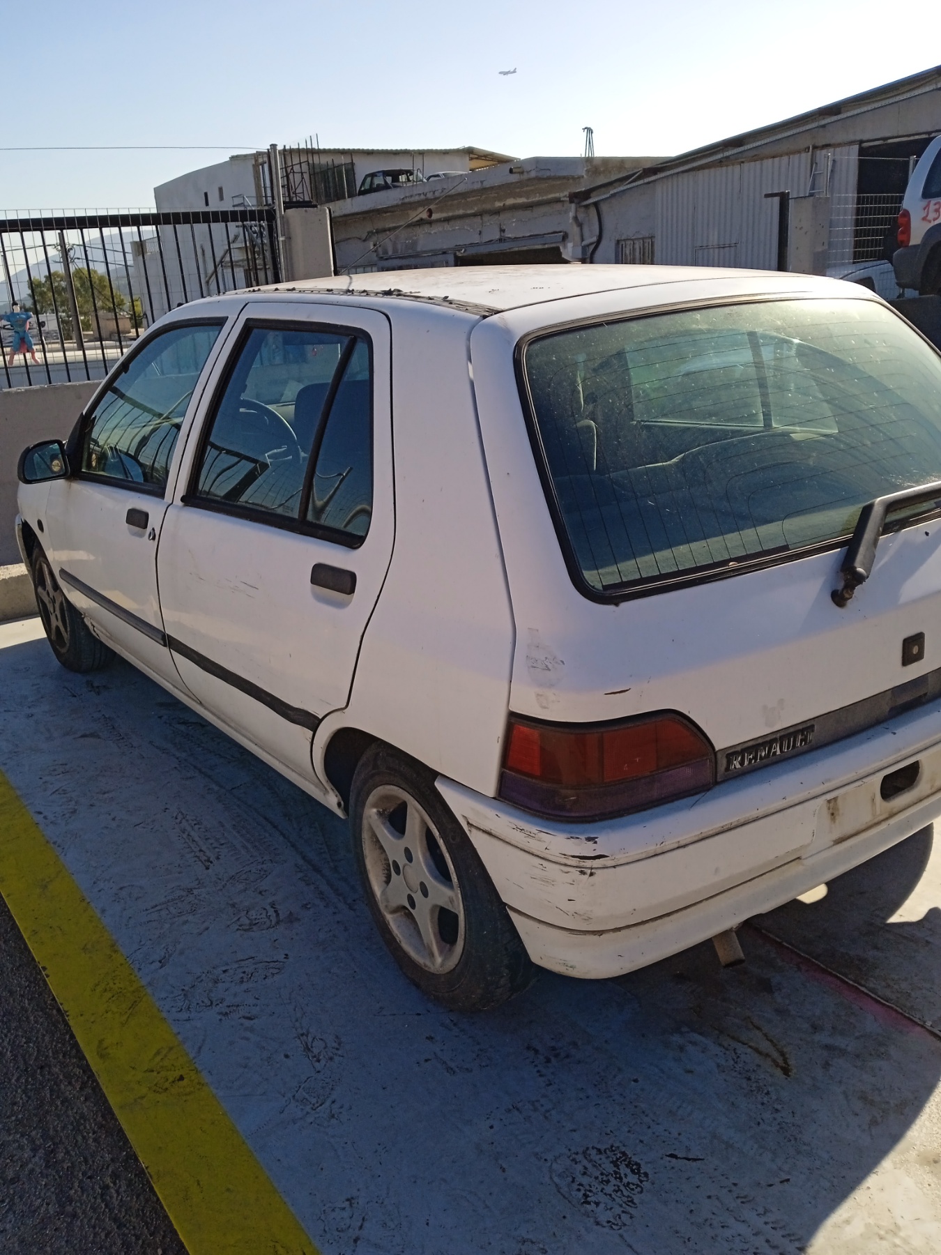 Φινιστρίνια Renault Clio ’91 Προσφορά
