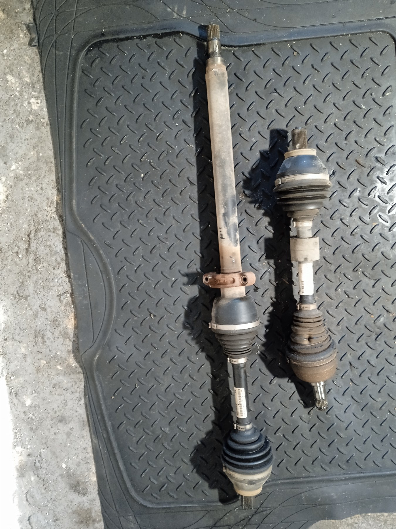 Ημιαξόνιο Αριστερό-Δεξί Ford S-Max ’08 Προσφορά