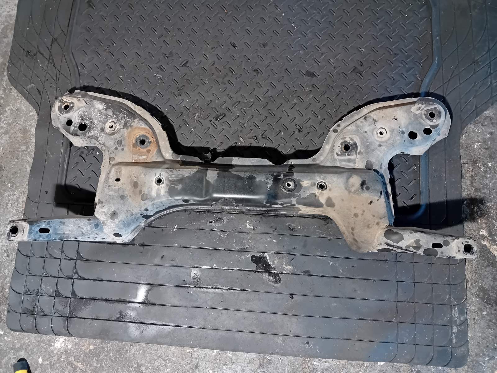 Γέφυρα Εμπρός Lancia Ypsilon ’05 Προσφορά