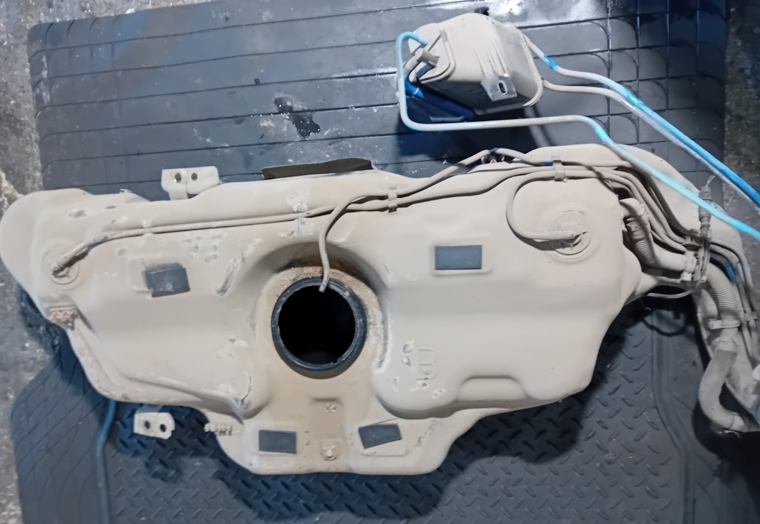 Ρεζερβουάρ Βενζίνης Lancia Ypsilon ’05 Προσφορά