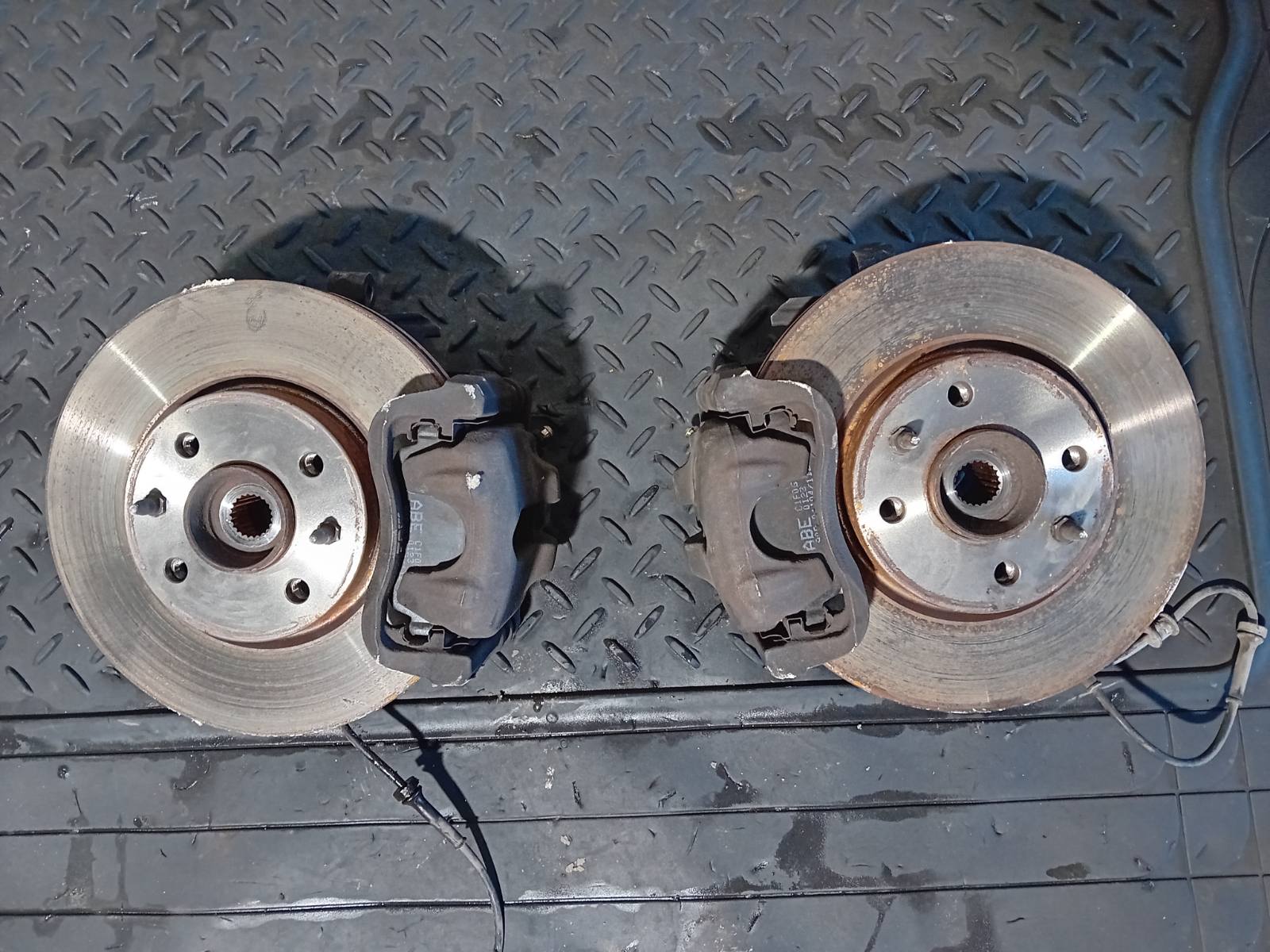 Ακραξόνια Lancia Ypsilon ’05 Προσφορά