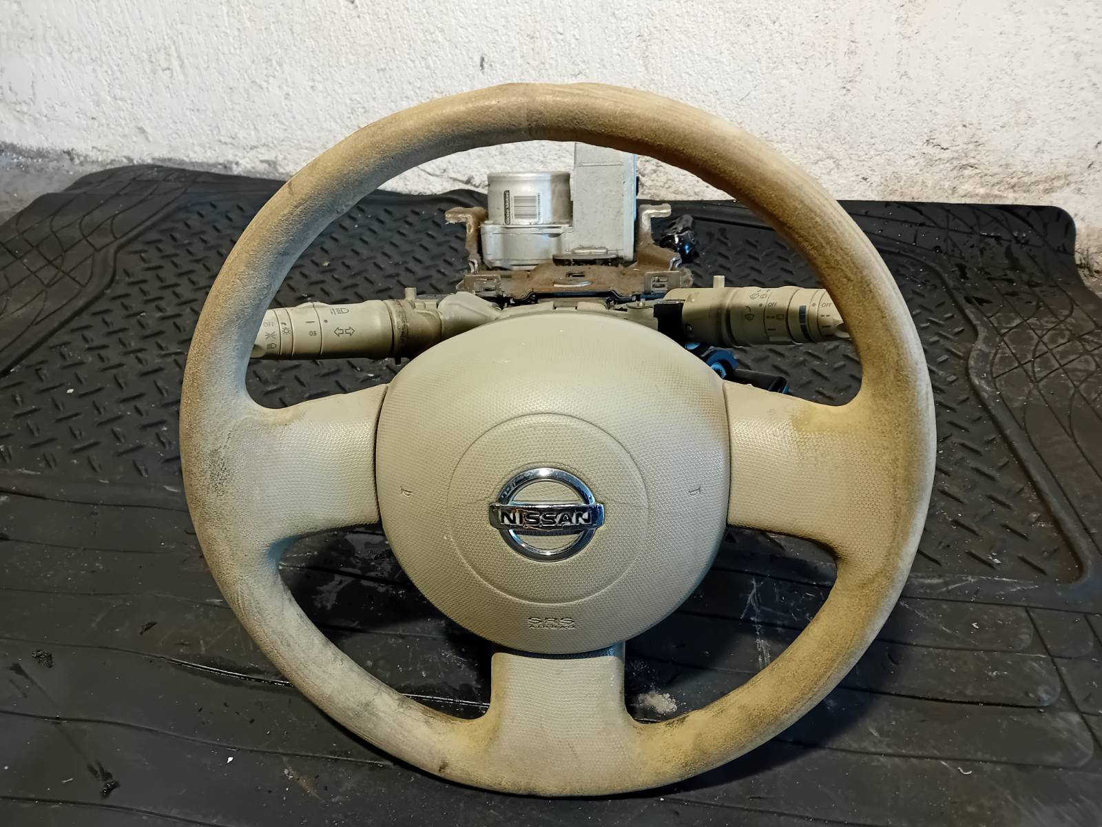 Τιμόνι (Βολάν) Nissan Micra ’06 Προσφορά