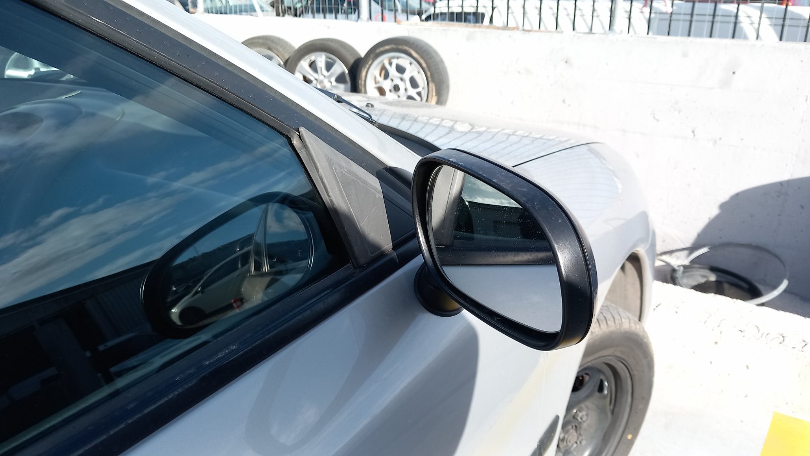 Καθρέπτες Ηλεκτρικοί Mitsubishi Carisma ’97 Προσφορά