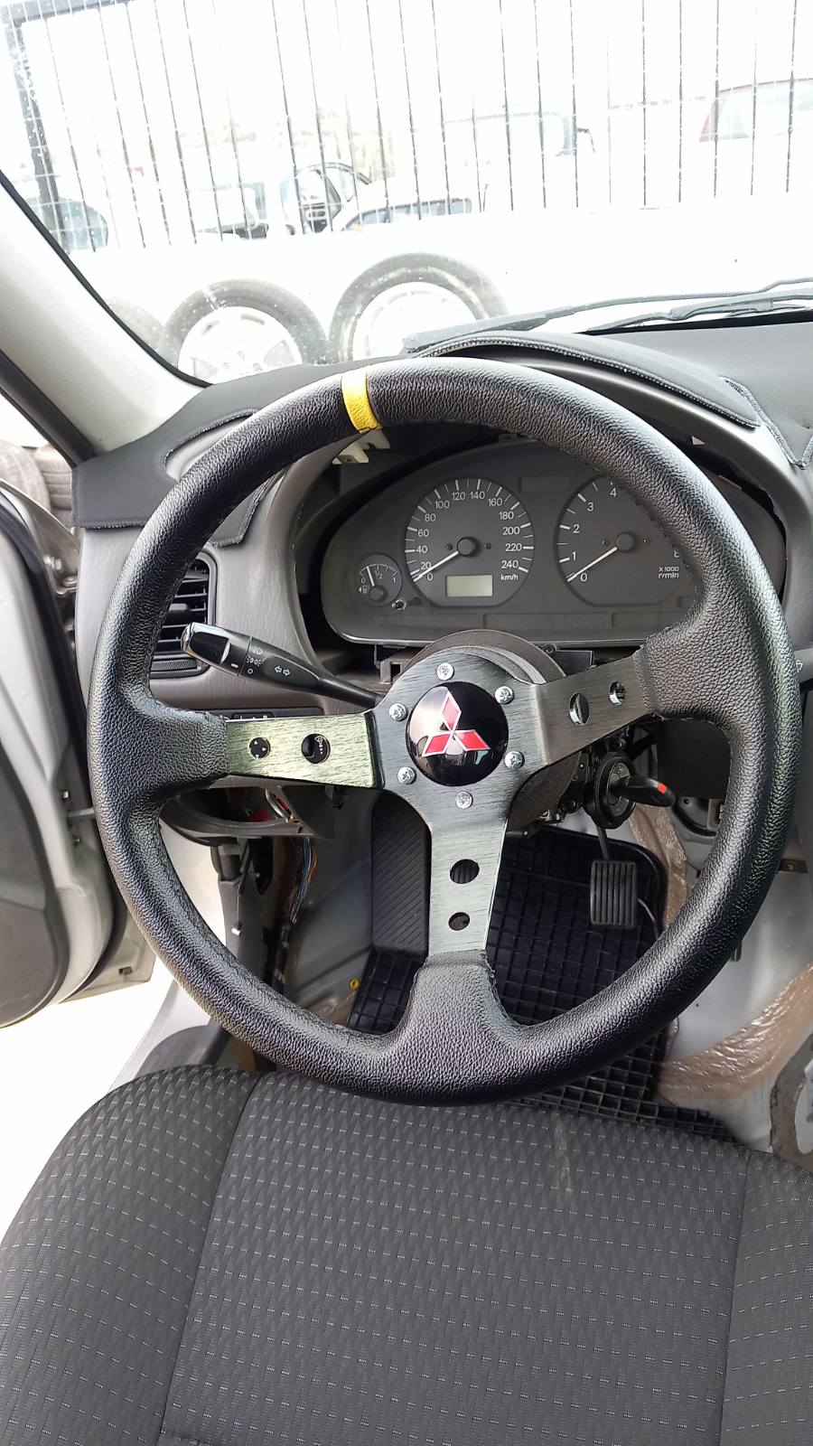Τιμόνι (Βολάν) Mitsubishi Carisma ’97 Προσφορά