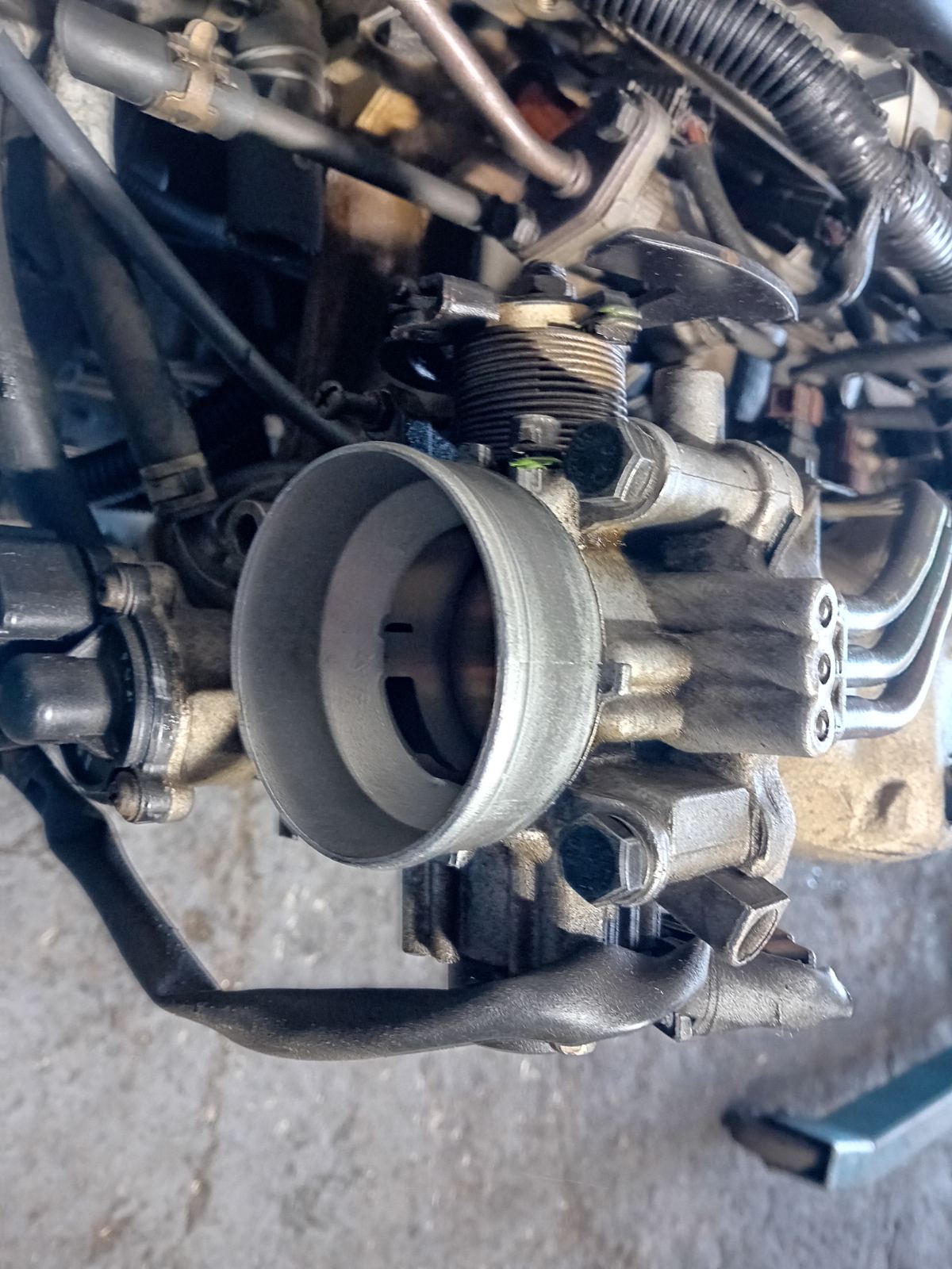 Πεταλούδα Γκαζιού Mitsubishi Carisma ’97 Προσφορά