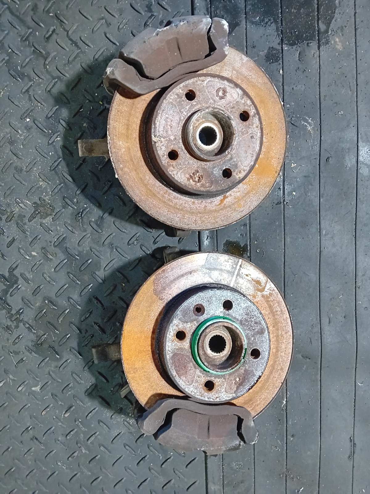 Ακραξόνια Renault Clio ’91 Προσφορά