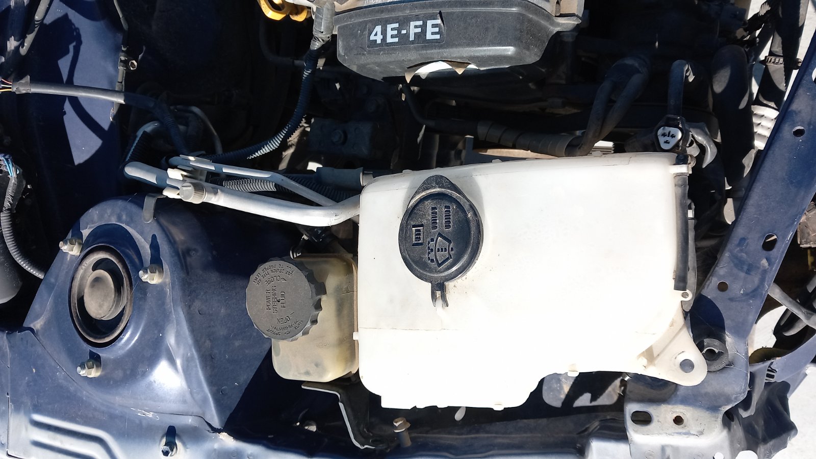 Δοχείο Νερού Υαλοκαθαριστήρων Toyota Corolla ’98 Προσφορά