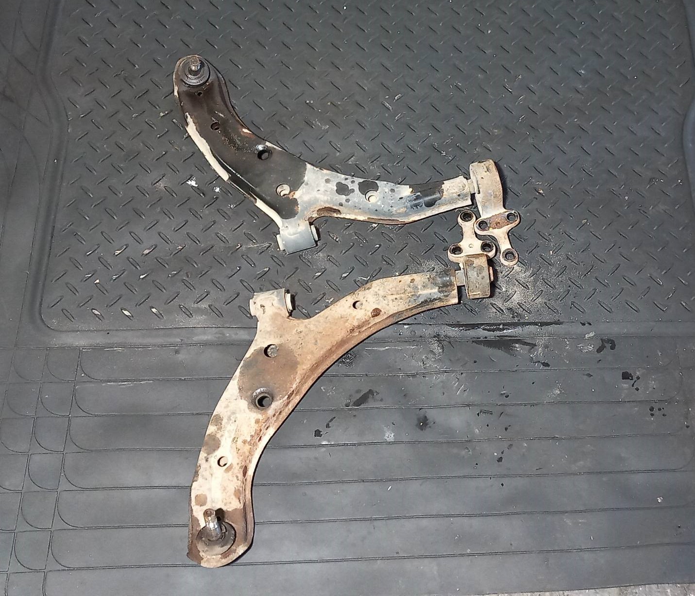 Ψαλίδια Nissan Almera N16 ’01 Προσφορά