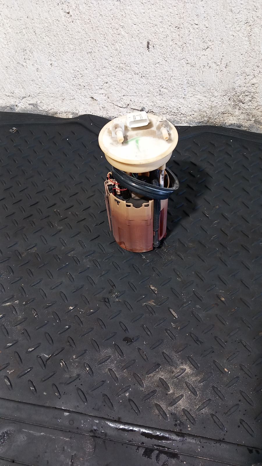 Αντλία Βενζίνης Nissan Almera N16 ’01 Προσφορά