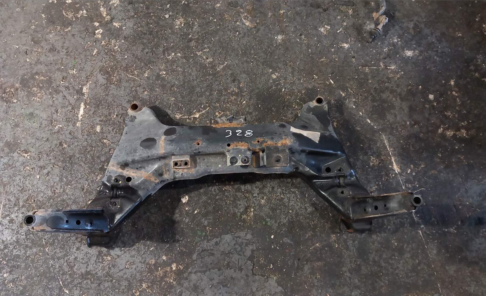 Γέφυρα Εμπρός Nissan Almera N16 ’01 Προσφορά