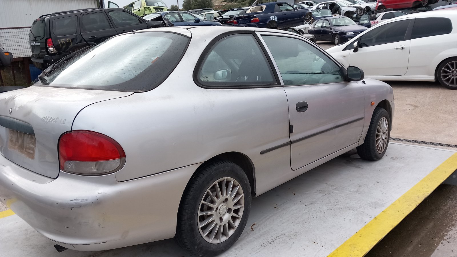 Φινιστρίνια Hyundai Accent ’98 Προσφορά