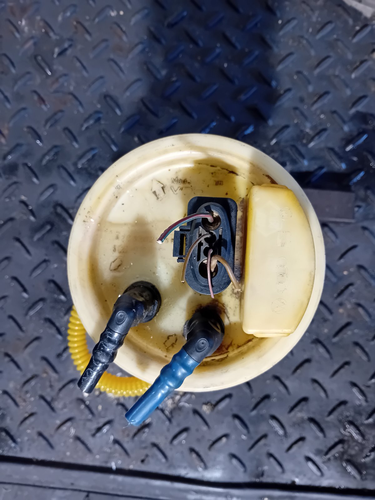 Αντλία Βενζίνης VW Golf IV ’99 Προσφορά