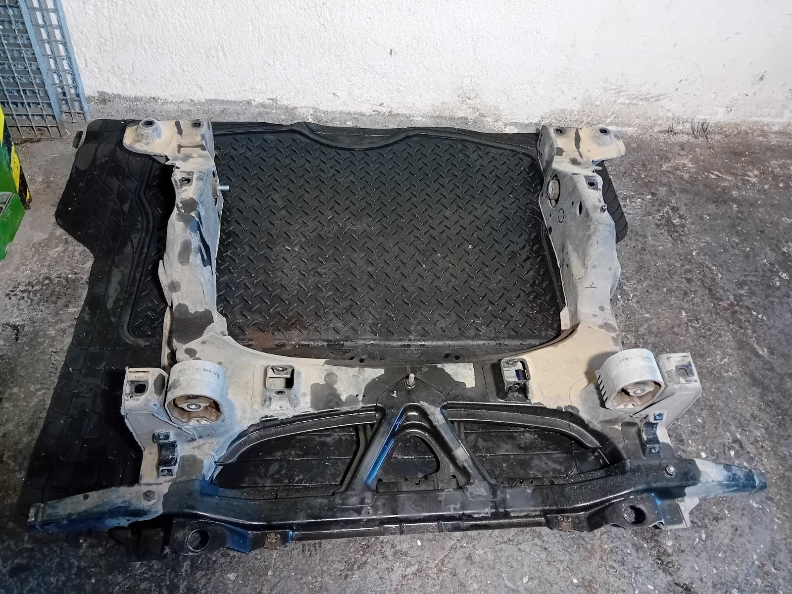 Γέφυρα Εμπρός Mercedes B 170 W245 ’08 Προσφορά