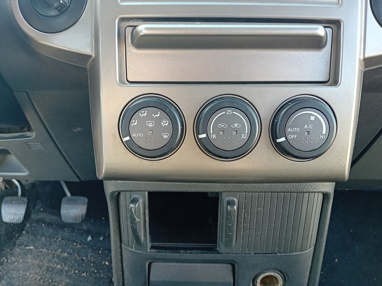 Χειριστήρια Κλιματισμού-Καλοριφέρ Nissan Xtrail ’05 Προσφορά