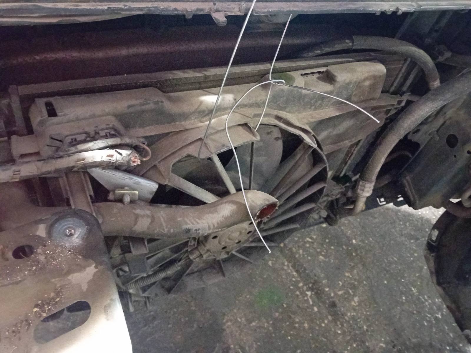 Ψυγείo Nερού-Aircodition Renault Megane ’05 Προσφορά