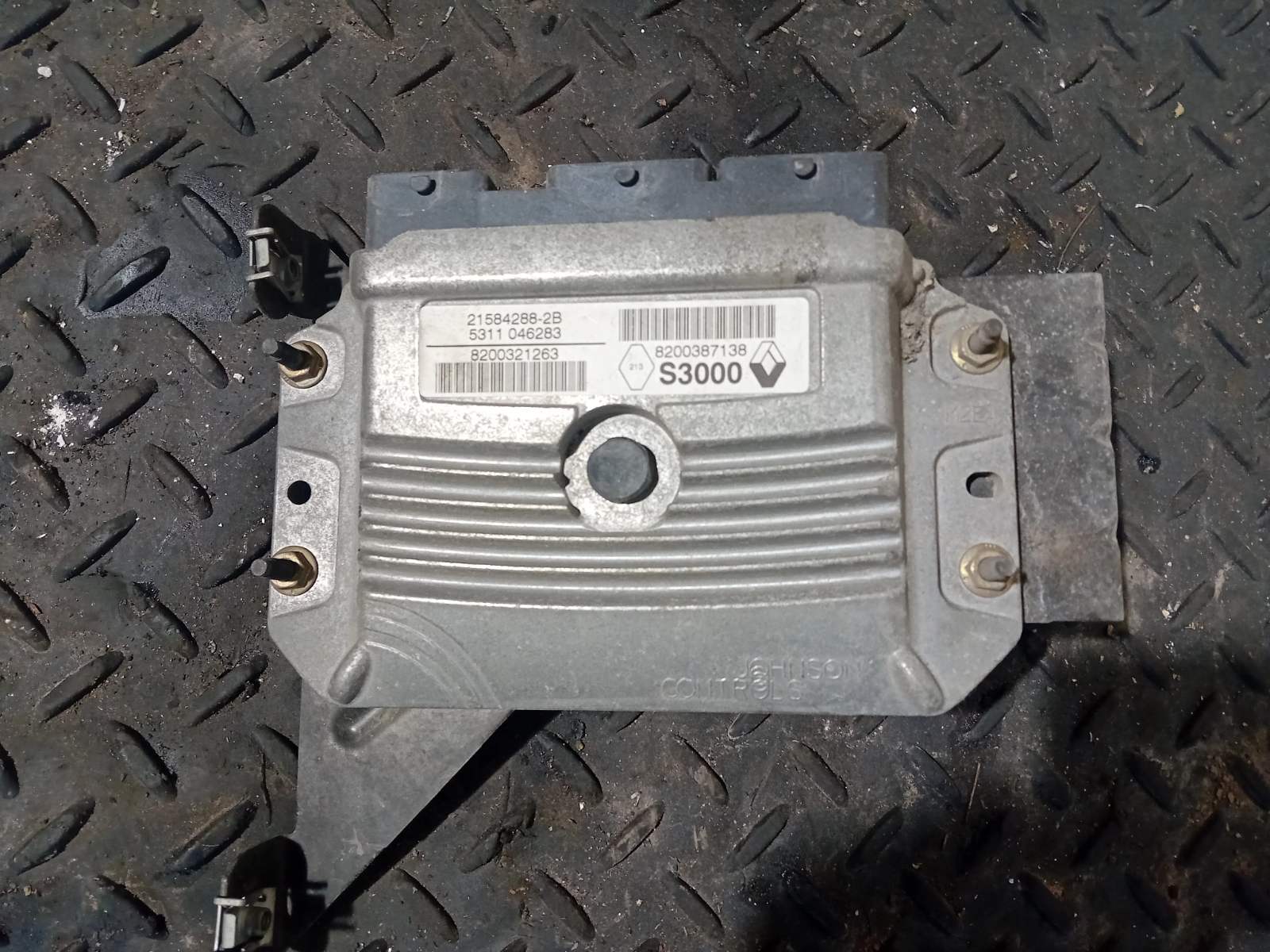 Εγκέφαλος Κινητήρα Σέτ ( 8200387138 ) Renault Megane ’05 Προσφορά