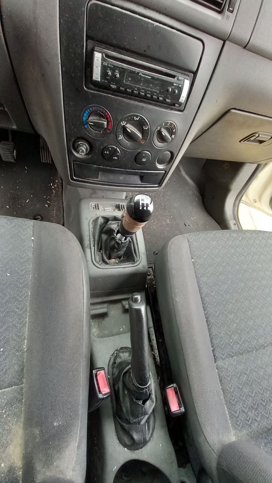 Χειριστήρια Κλιματισμού-Καλοριφέρ Ford Transit Connect ’07 Προσφορά