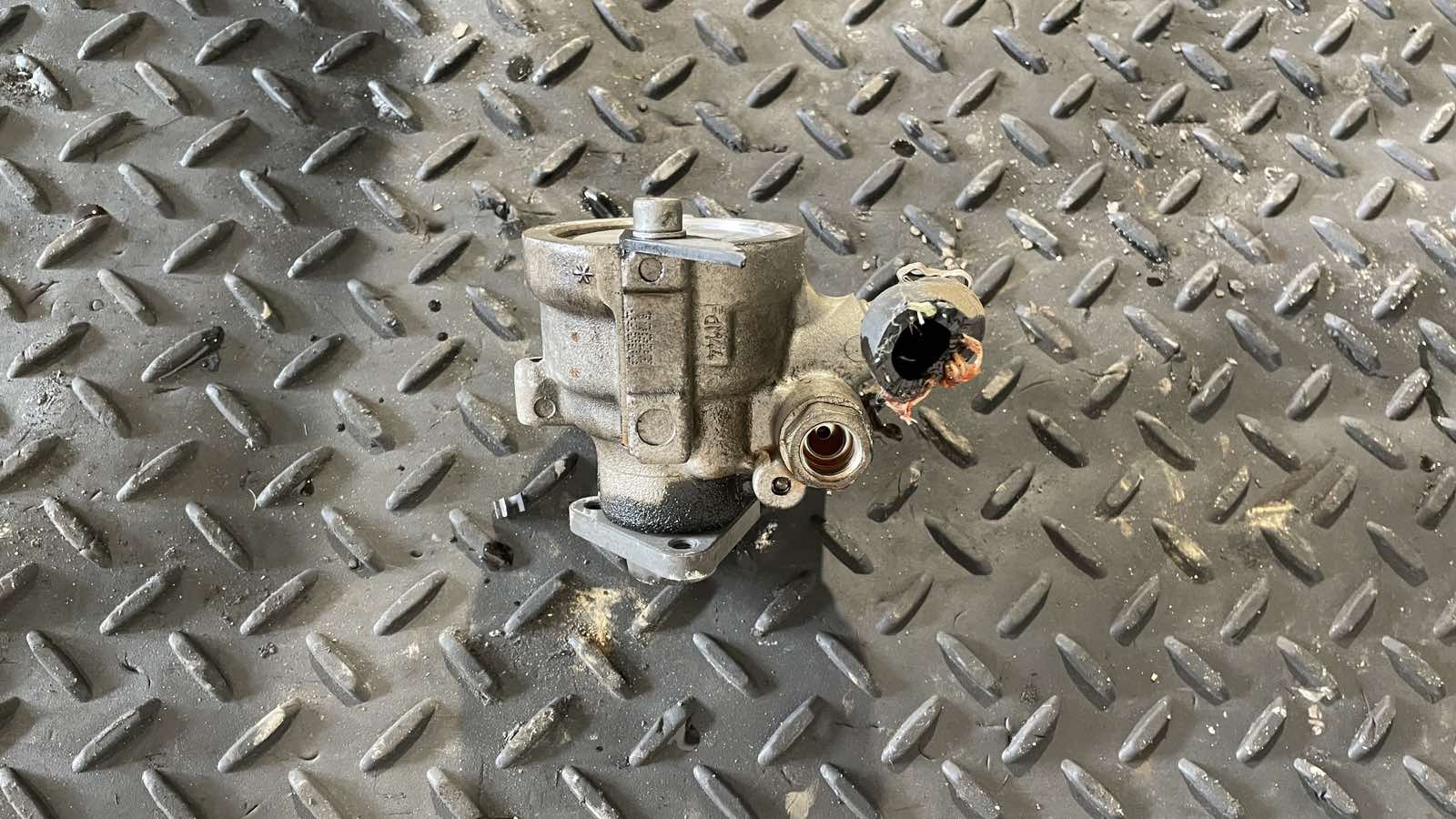 Αντλία Υδραυλικού Τιμονιού Alfa Romeo 147 ’08 Προσφορά