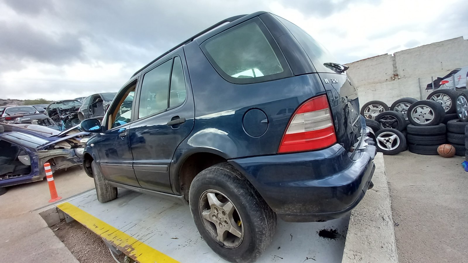 Φινιστρίνια Mercedes ML 320 ’98