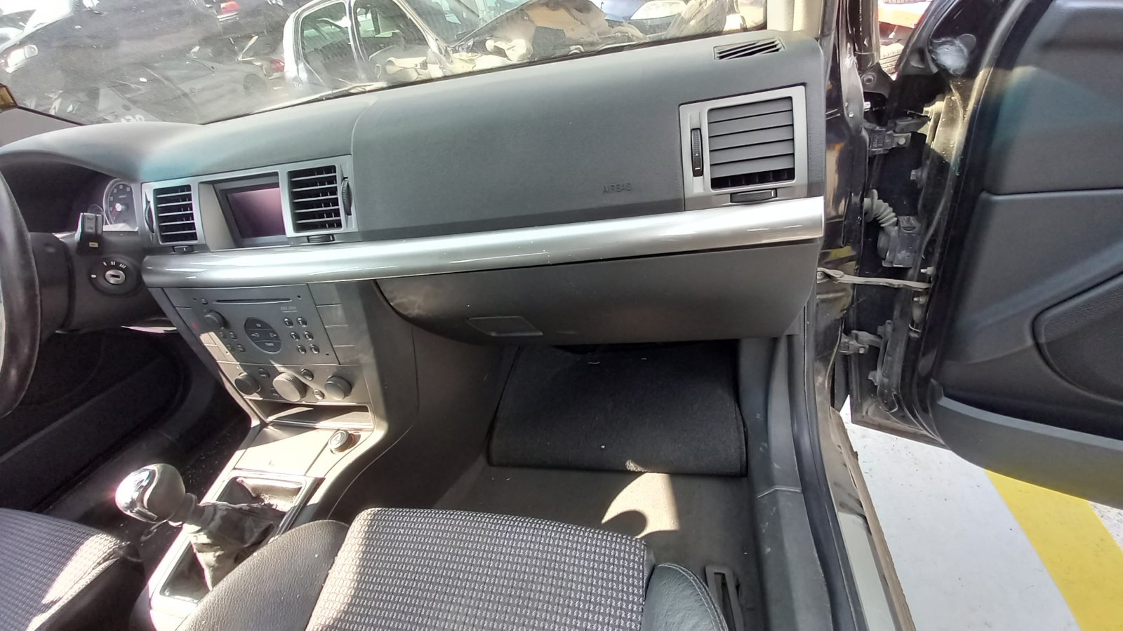 Ντουλαπάκι Συνοδηγού Opel Vectra C ’04 Προσφορά