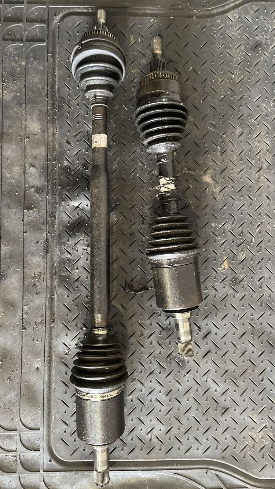 Ημιαξόνια Εμπρός-Πίσω Mercedes ML 320 ’98