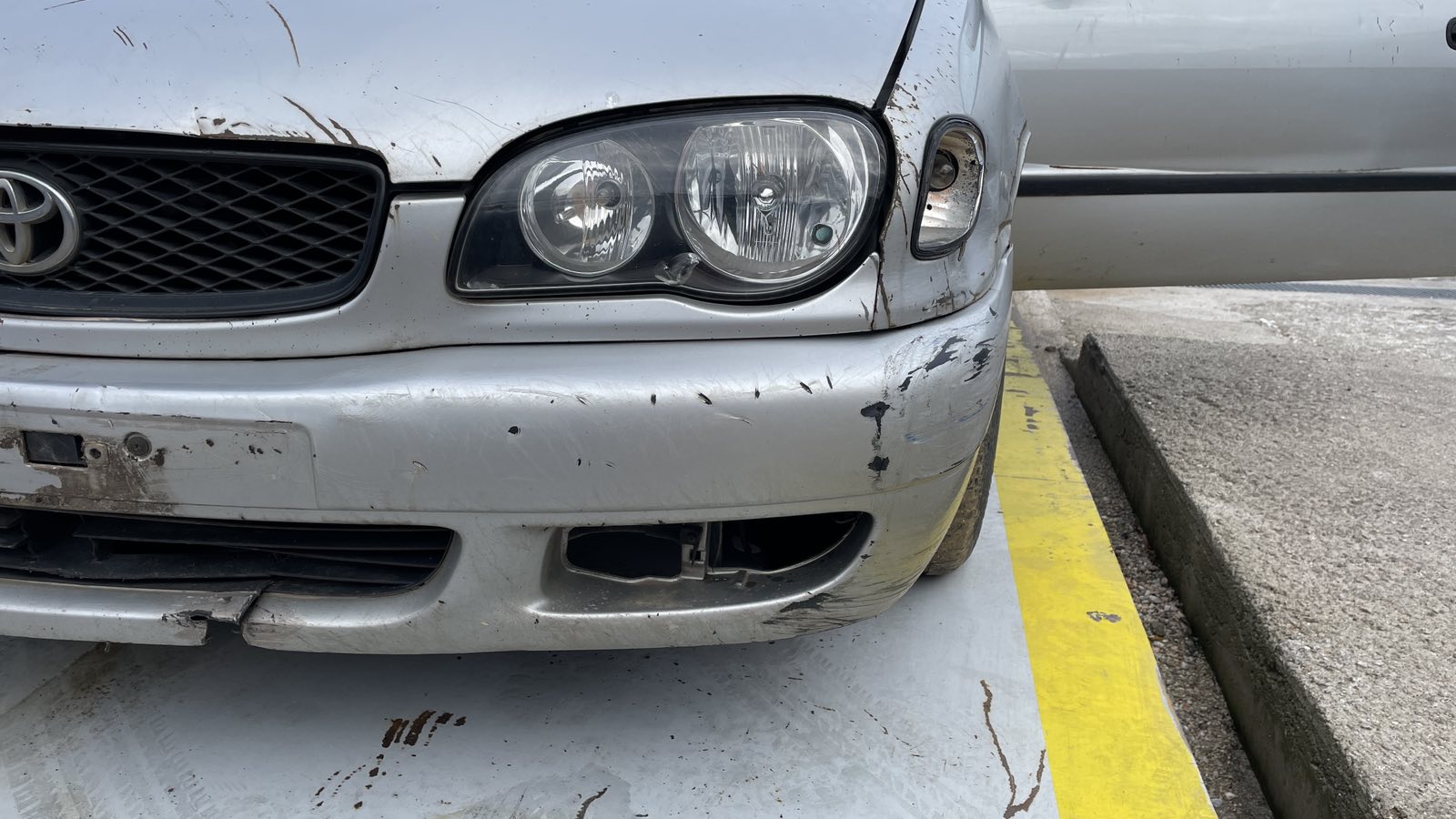 Φανάρια Εμπρός Toyota Corolla ’01 Προσφορά