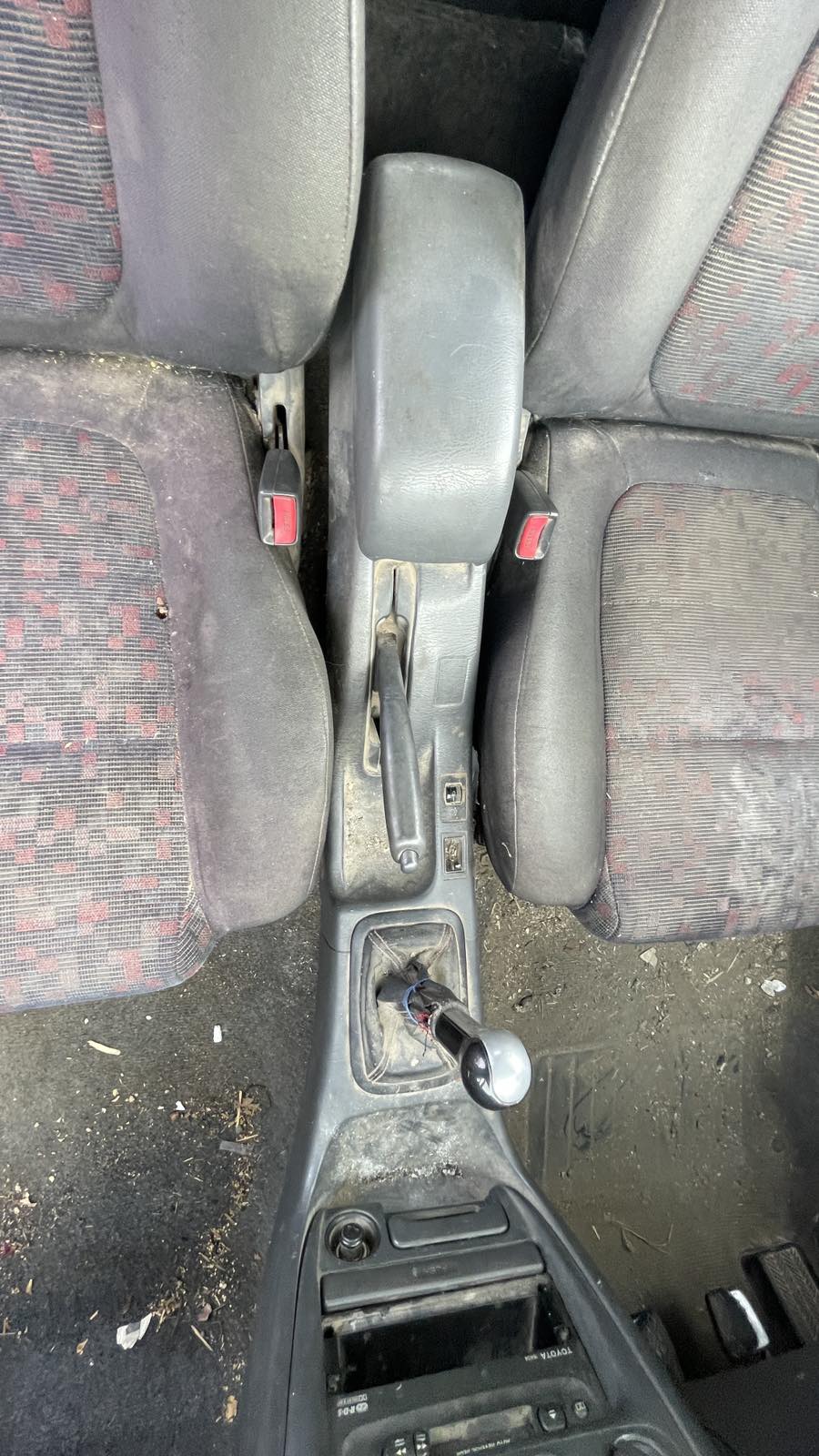 Χειρόφρενο Toyota Corolla ’01 Προσφορά
