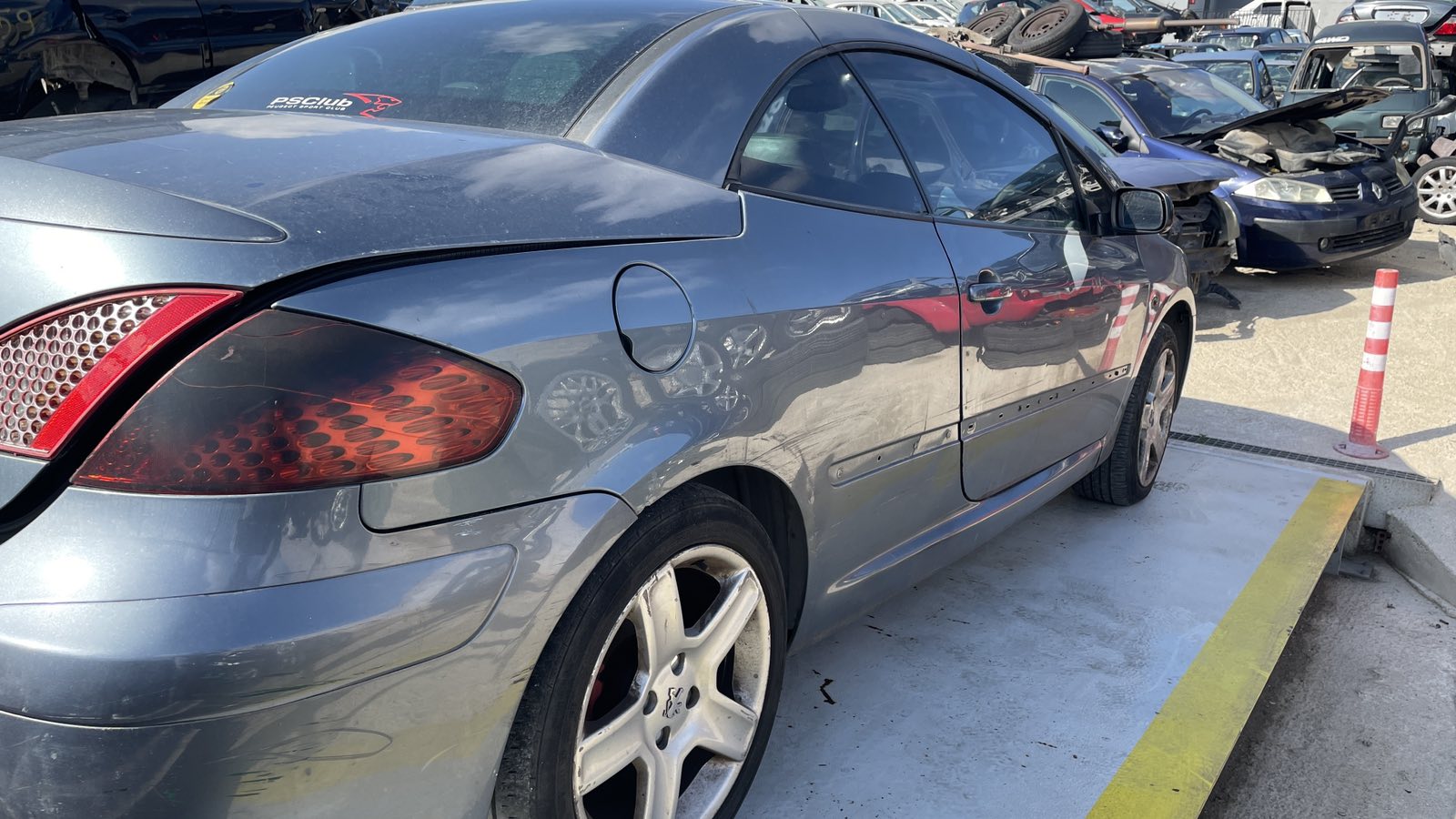 Πορτάκι Ρεζερβουάρ Peugeot 307 cc ’04