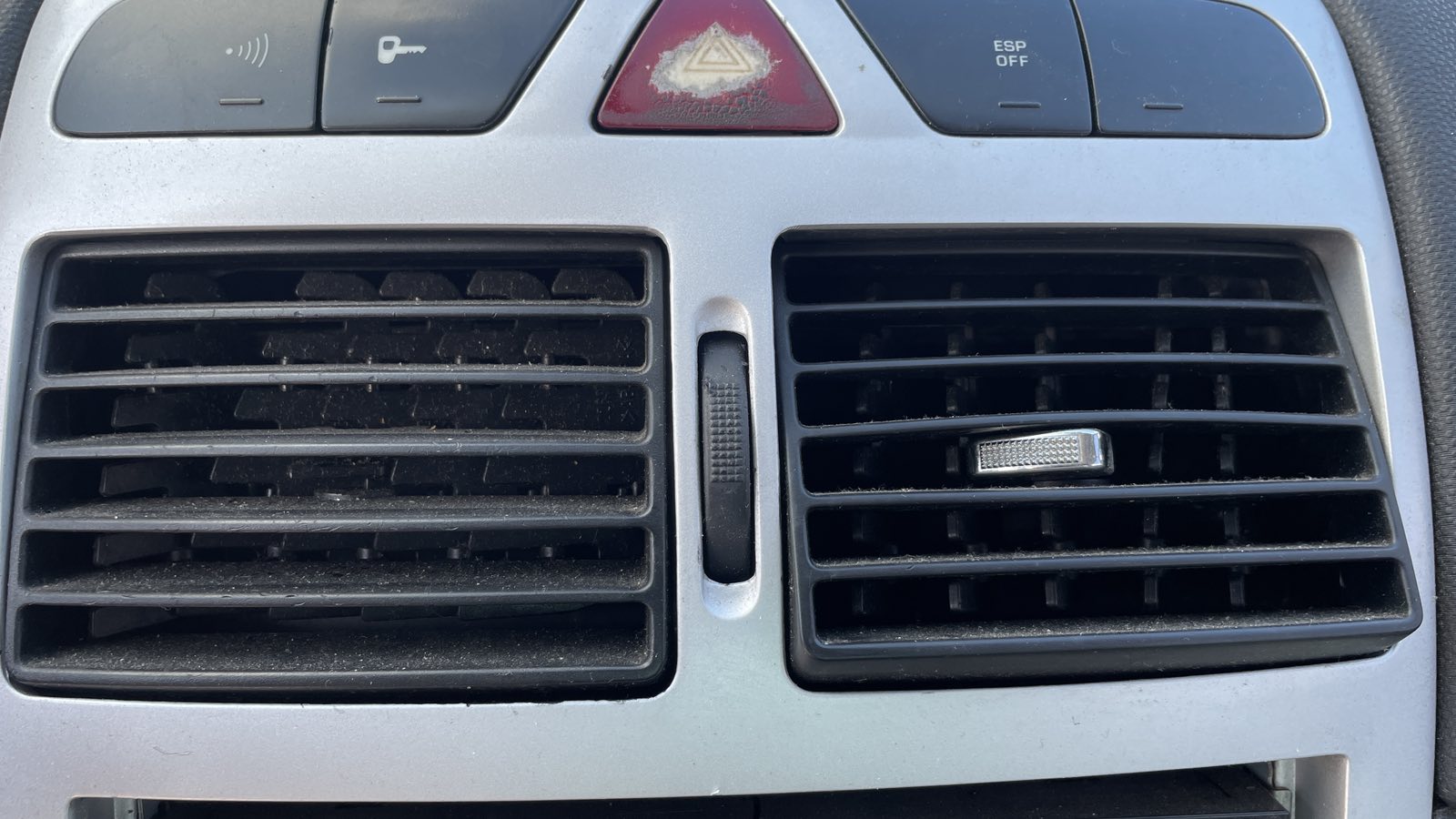 Διακόπτης Αλάρμ Peugeot 307 cc ’04