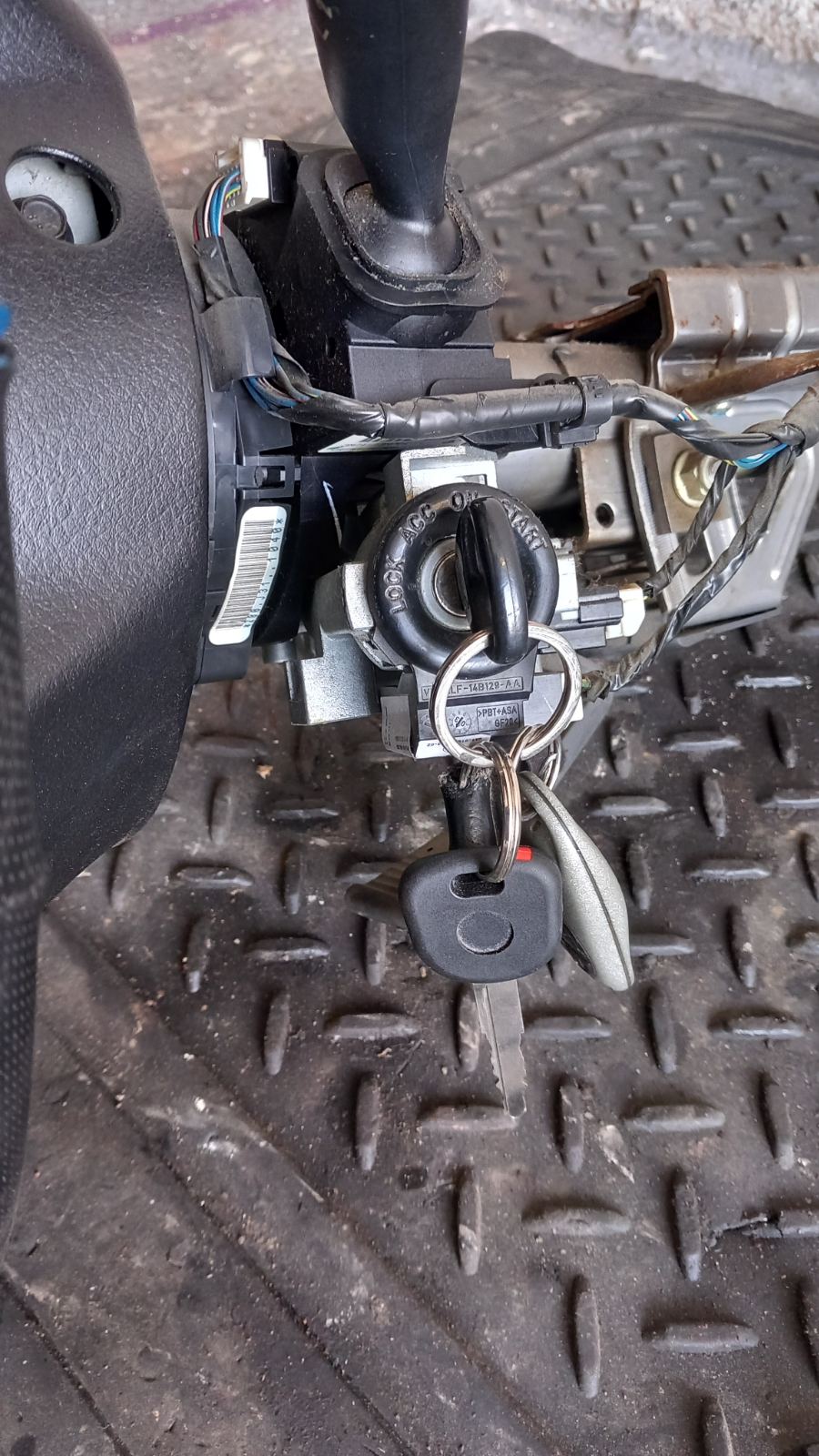 Κλειδαριά Μίζας Mazda 2 ’03 Προσφορά