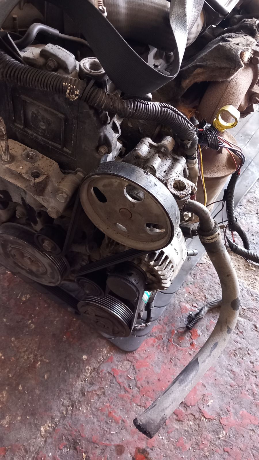 Αντλία Υδραυλικού Τιμονιού Mazda 2 ’03 Προσφορά