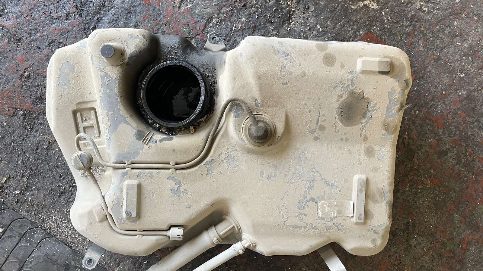 Ρεζερβουάρ Mazda 2 ’03 Προσφορά