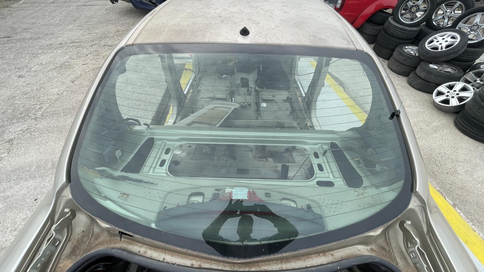 Παρμπρίζ Πίσω Renault Megane ’07 Σούπερ Προσφορά Μήνα