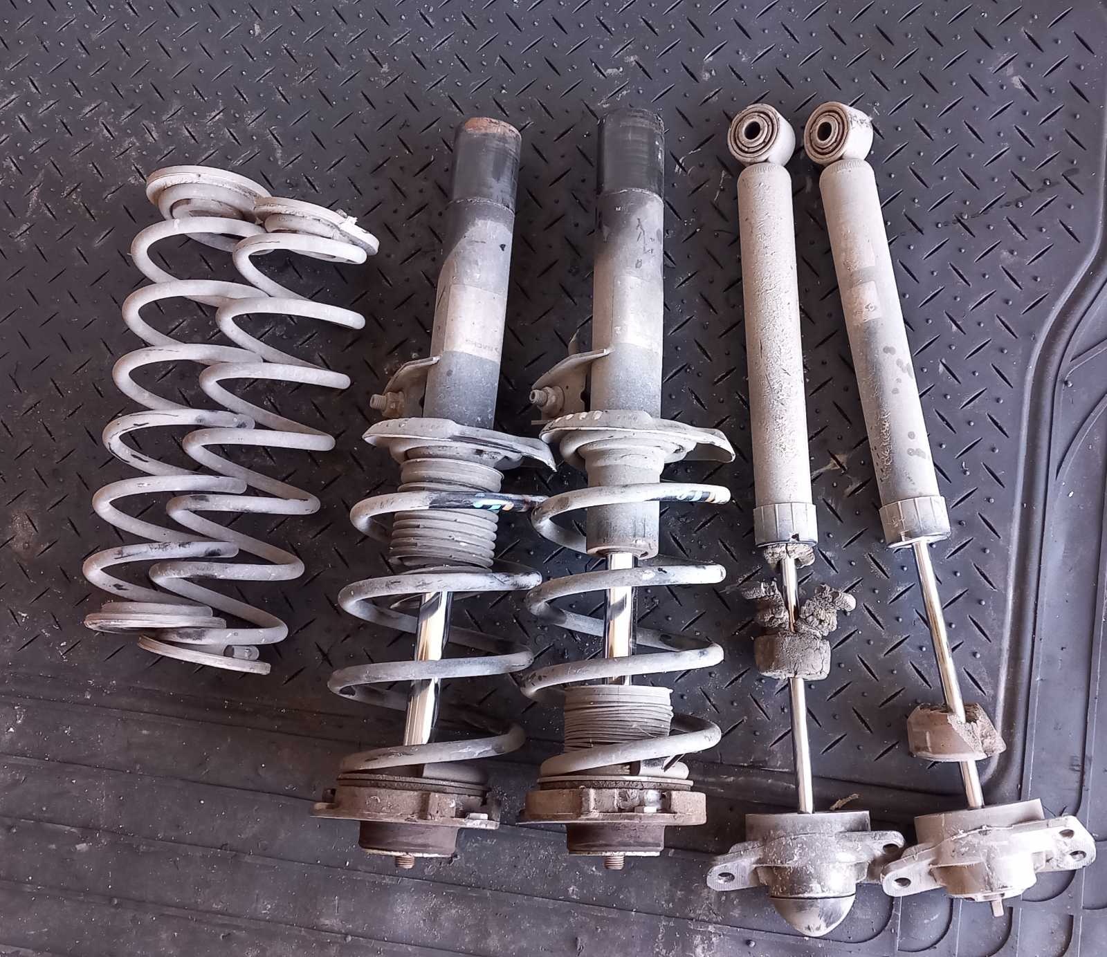 Αμορτισέρ Skoda Octavia ’06 Προσφορά