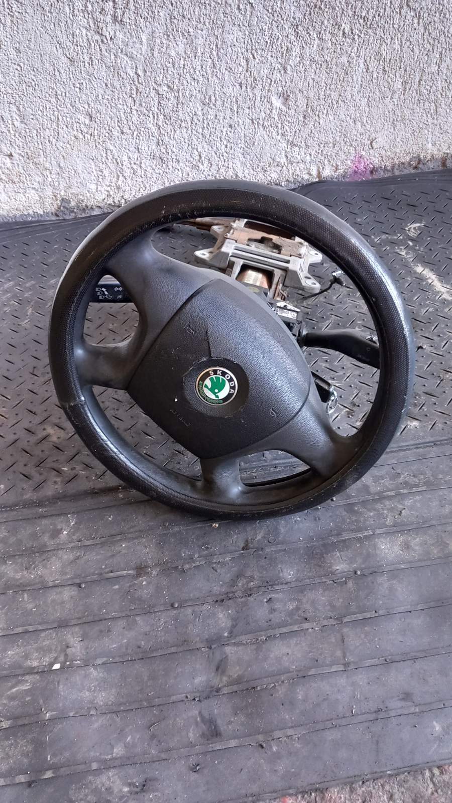 Τιμόνι (Βολάν) Skoda Octavia ’06 Προσφορά