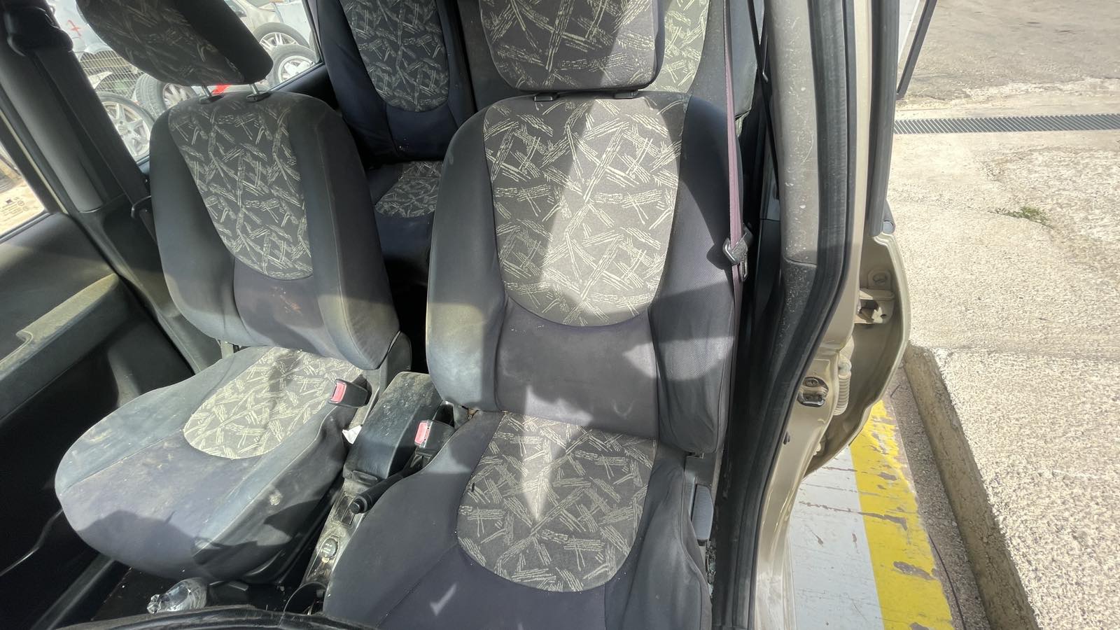 Καθίσματα Σαλόνι Κομπλέ Hyundai Matrix ’02 Προσφορά