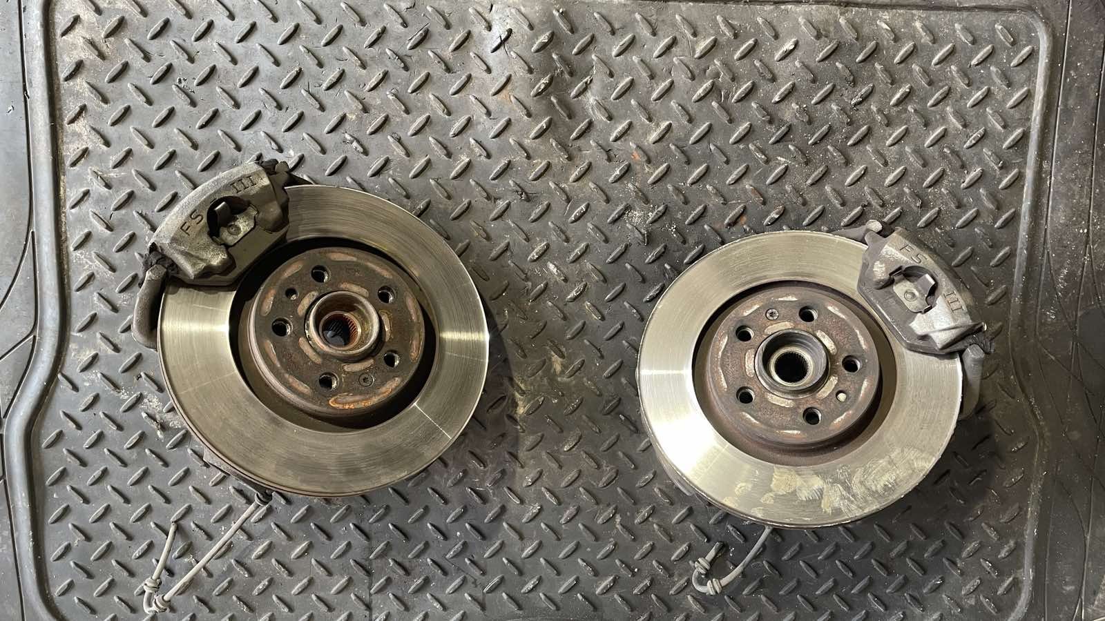 Ακραξόνια Skoda Octavia ’04 Προσφορά