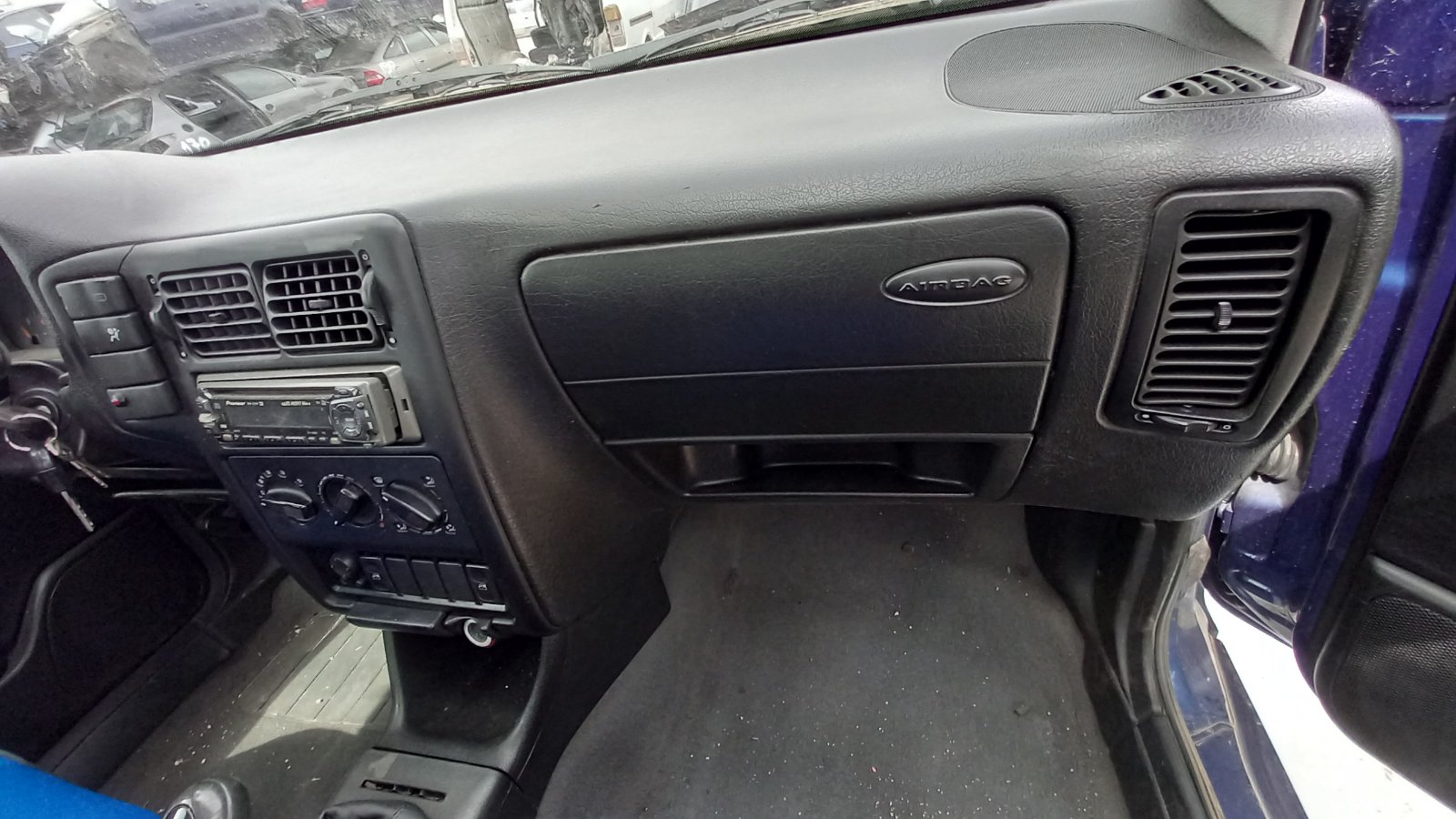 Ντουλαπάκι Seat Ibiza ’98 Προσφορά
