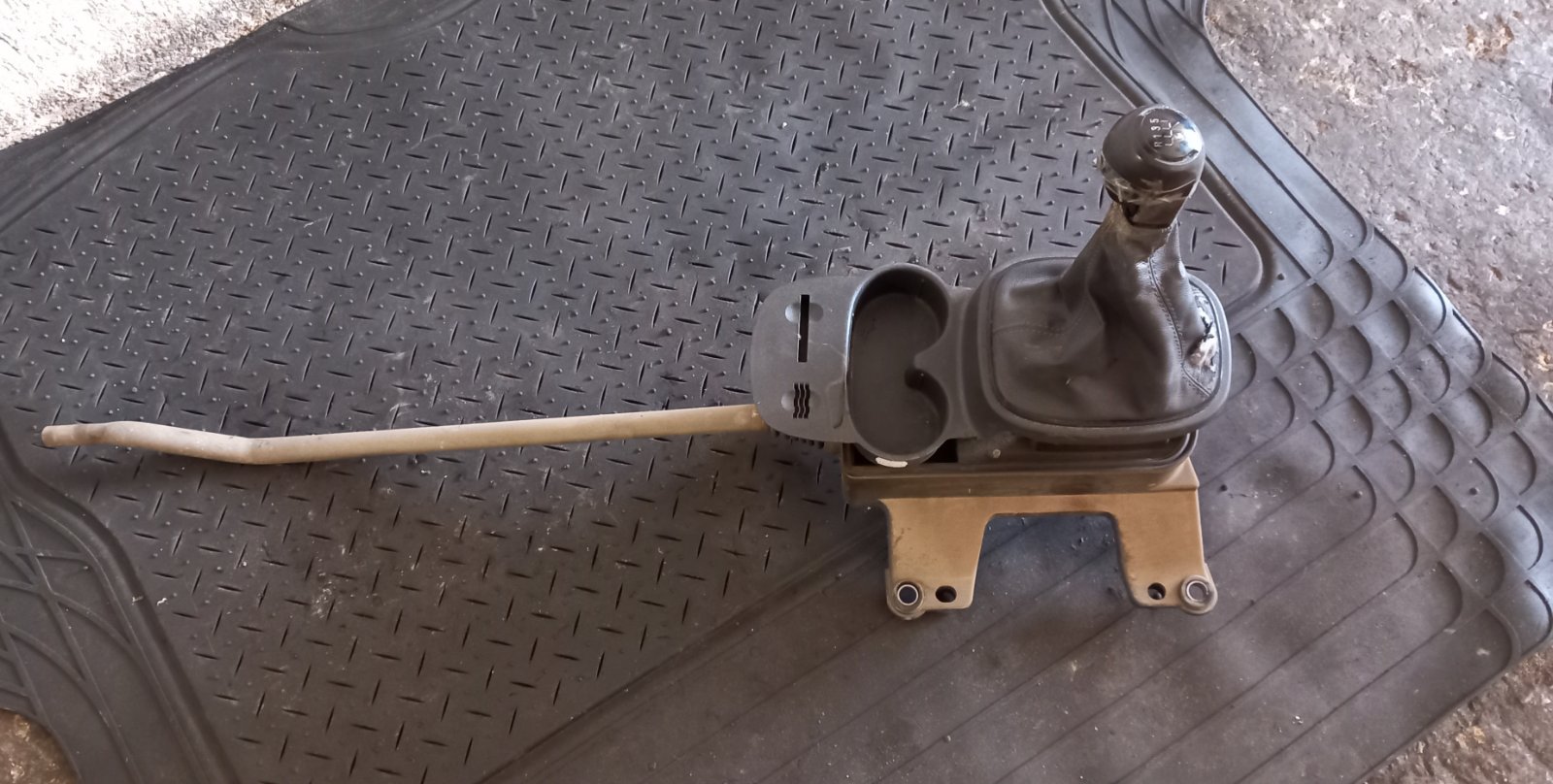 Λεβιές Ταχυτήτων Opel Corsa D ’09 Προσφορά