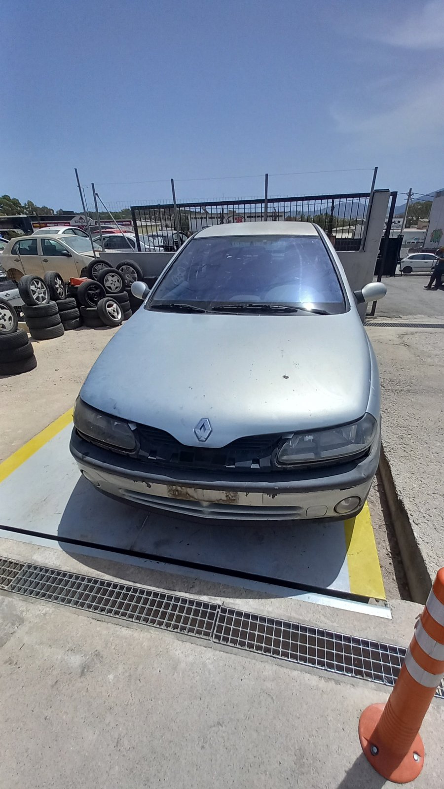 Προφυλακτήρας Εμπρός Renault Laguna ’00 Προσφορά