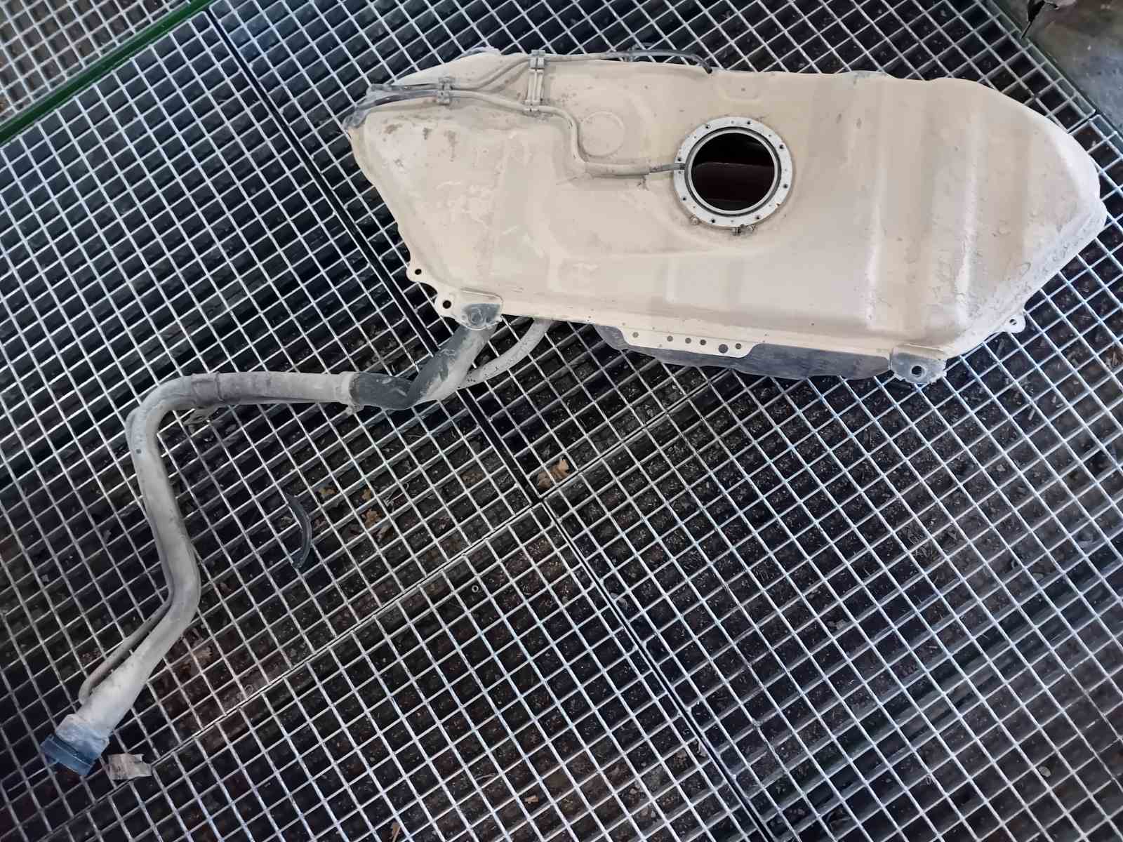 Ρεζερβουάρ Βενζίνης Toyota Yaris ’02 Προσφορά