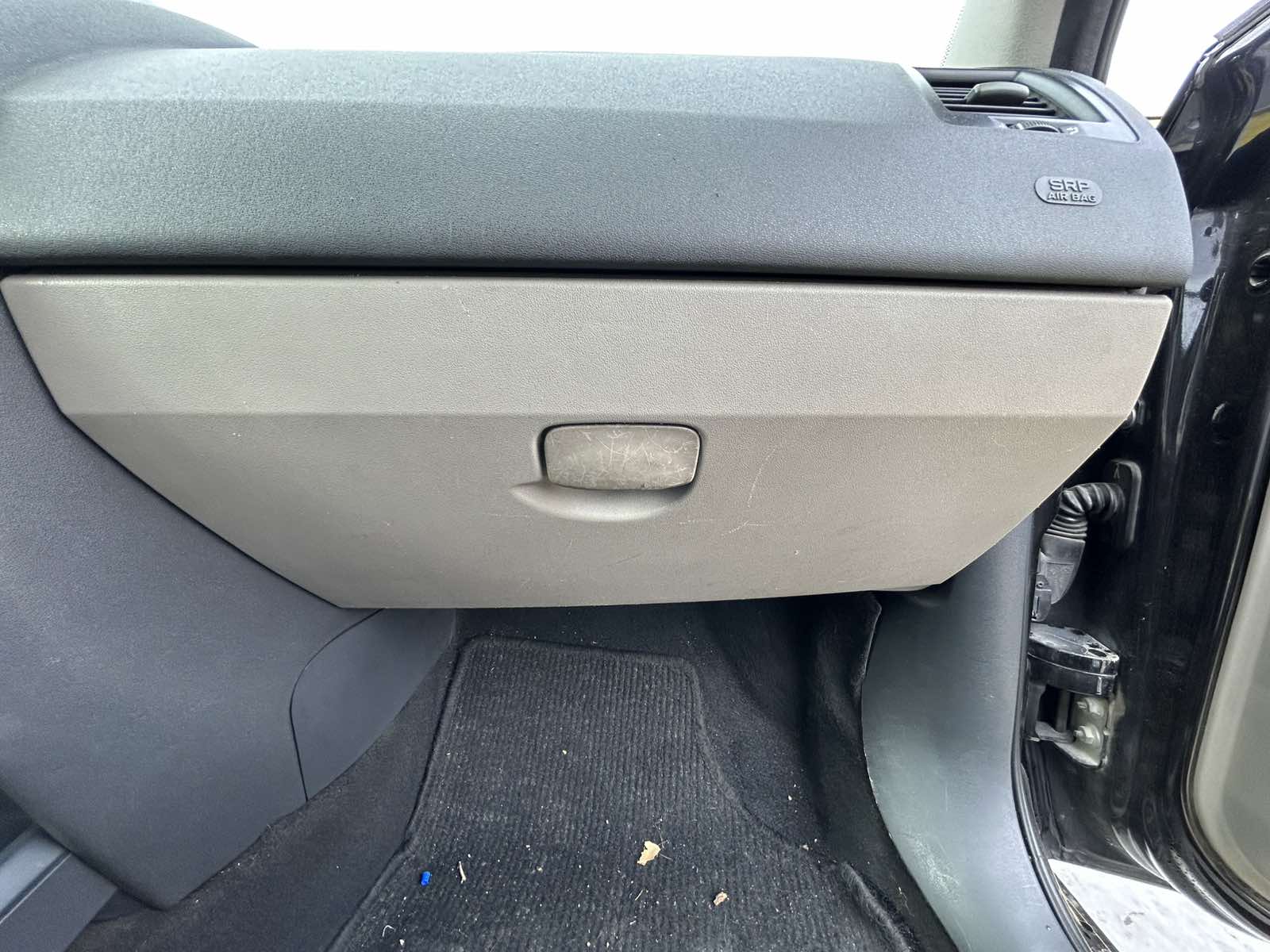 Ντουλαπάκι Renault Megane ’04 Προσφορά