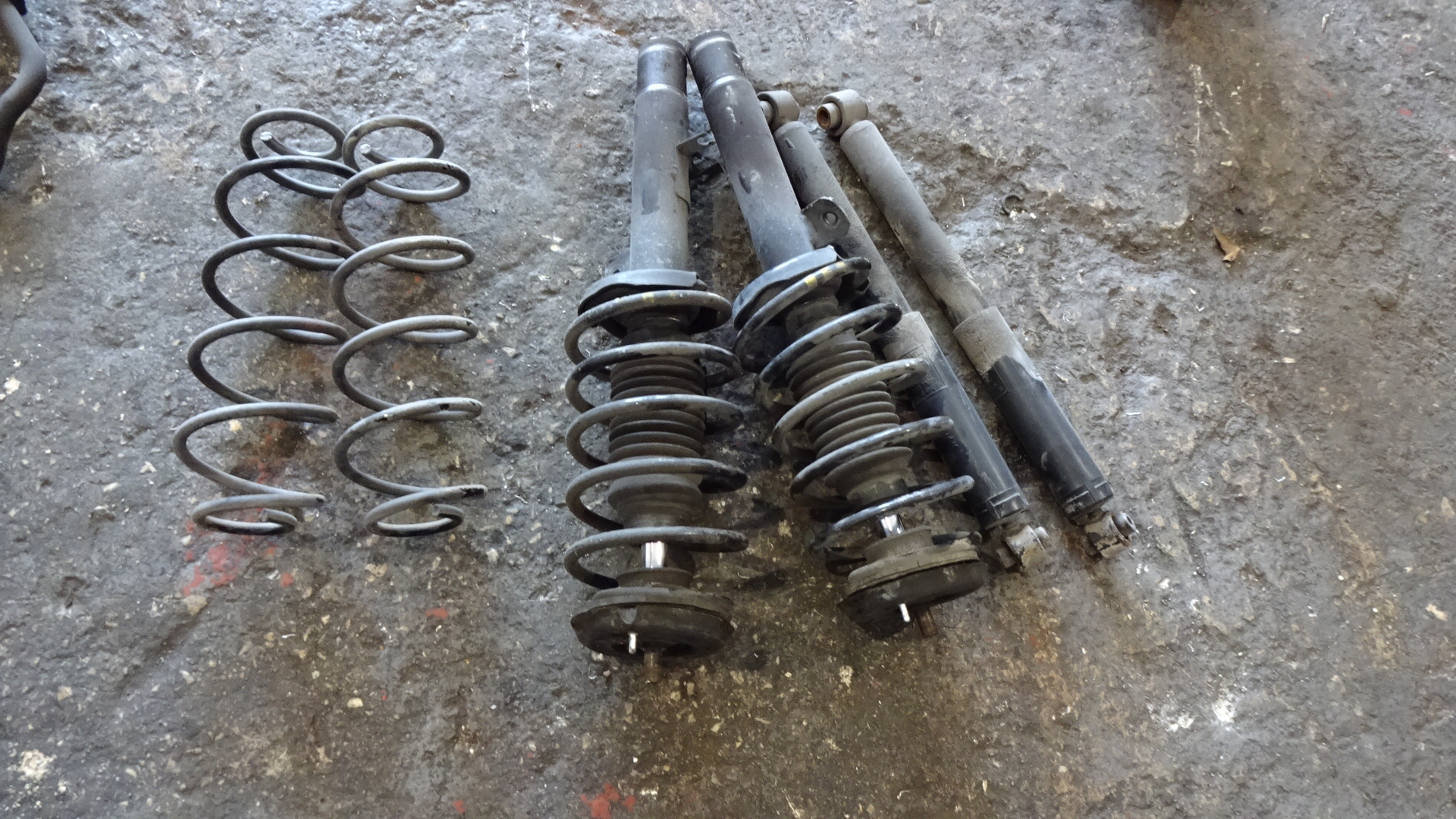 Αμορτισέρ Ελατήρια Citroen C3 ’03 Προσφορά