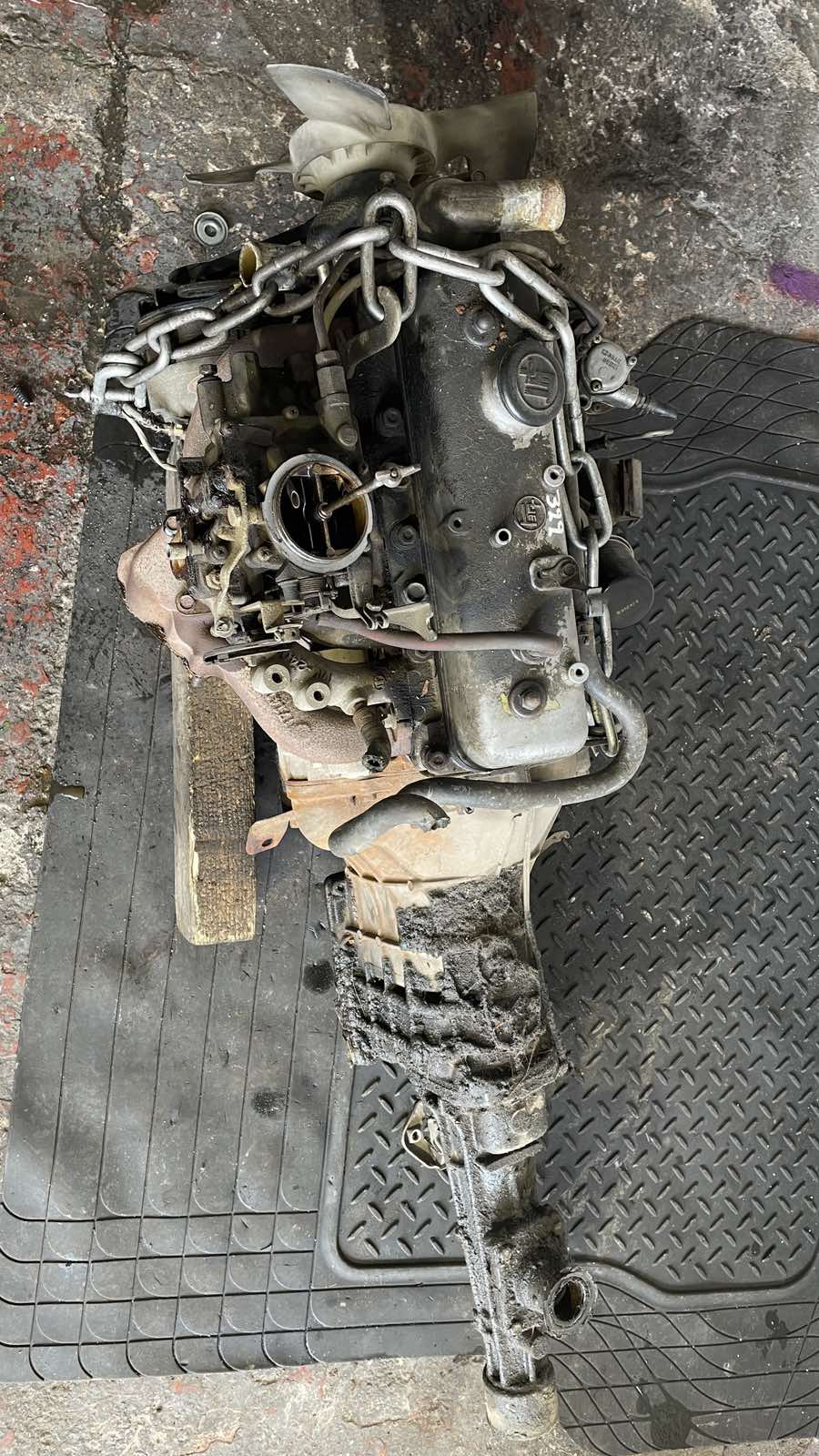 Χειροκίνητο Σασμάν Toyota Corolla ’76 Προσφορά