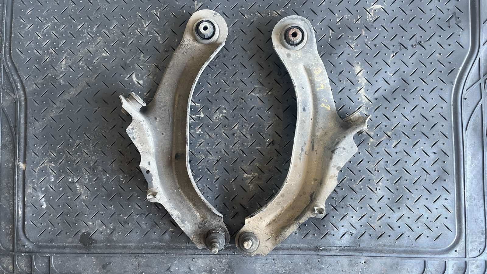 Ψαλίδια Renault Megane ’04 Προσφορά