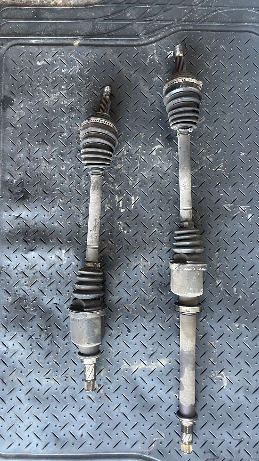 Ημιαξόνιο Αριστερό- Δεξί Renault Megane ’04 Προσφορά