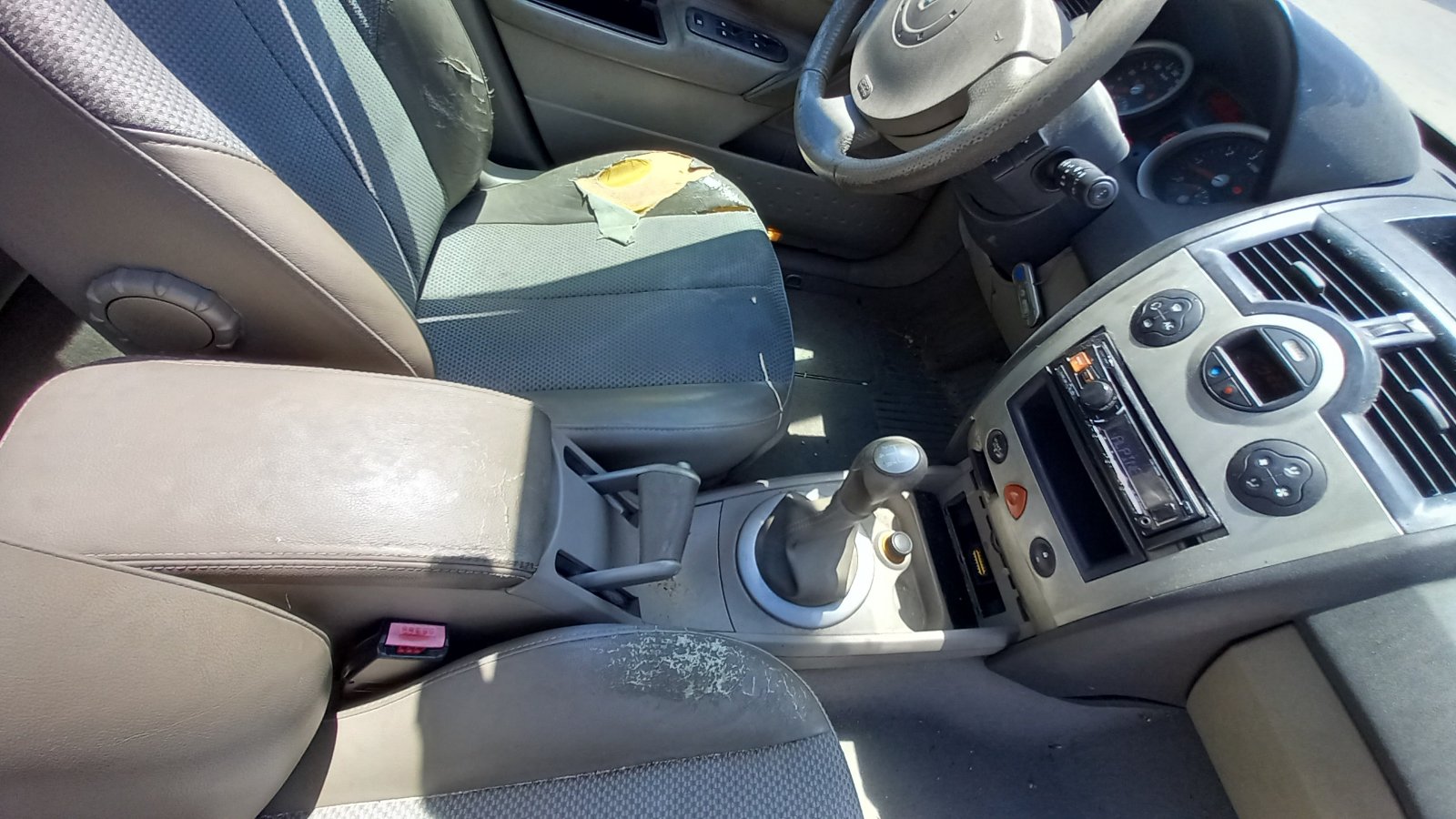 Χειρόφρενο Renault Megane ’03